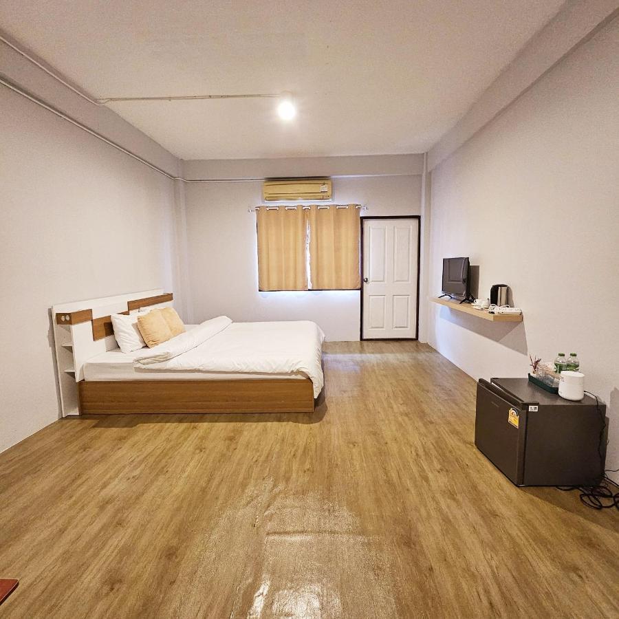 Kaneang Apartment-กันเองอพาร์ทเมนท์ Jomtien Beach Exterior photo