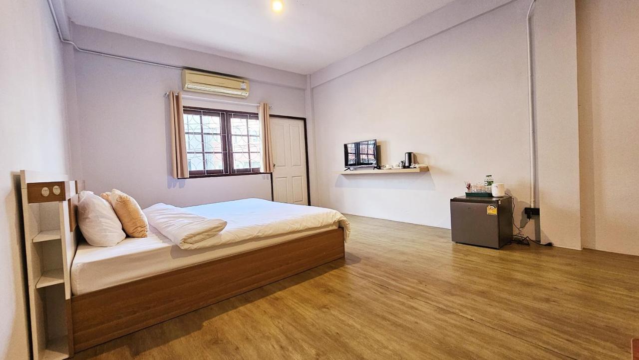 Kaneang Apartment-กันเองอพาร์ทเมนท์ Jomtien Beach Exterior photo
